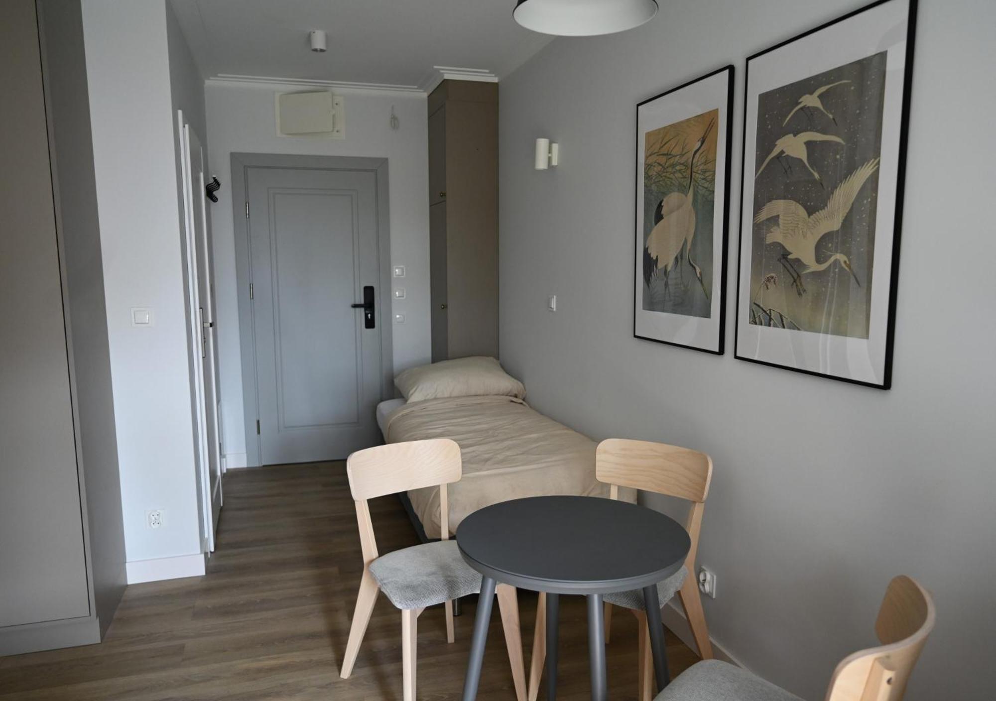 Apartment Port *